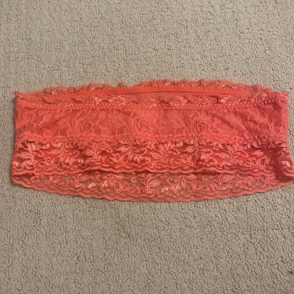 Floral Lace Bandeau - Picture 3 of 6